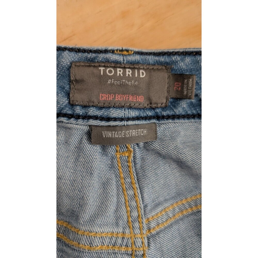Torrid Womens Plus 20 Blue Crop Boyfriend Vintage Stretch Distressed Jeans - Picture 4 of 6